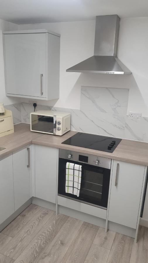 House 1905 - Self Catering Serviced Apartment Tidworth المظهر الخارجي الصورة