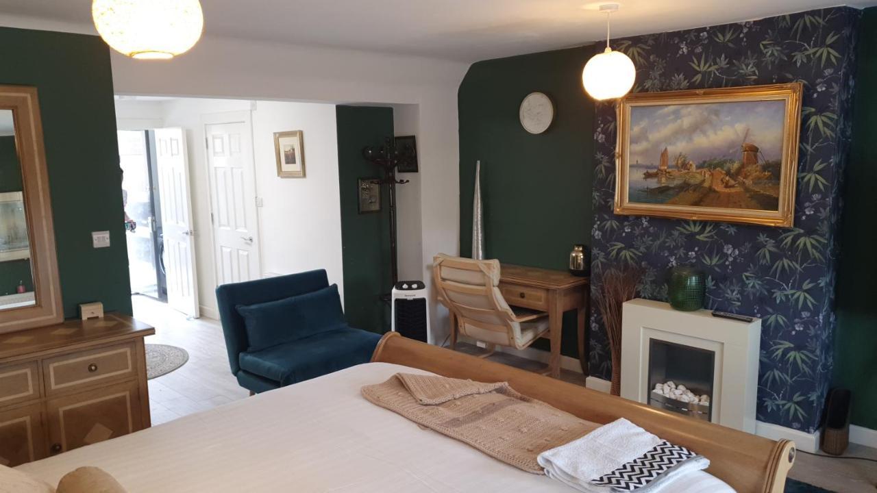 House 1905 - Self Catering Serviced Apartment Tidworth المظهر الخارجي الصورة