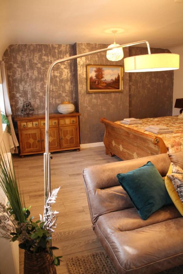 House 1905 - Self Catering Serviced Apartment Tidworth المظهر الخارجي الصورة