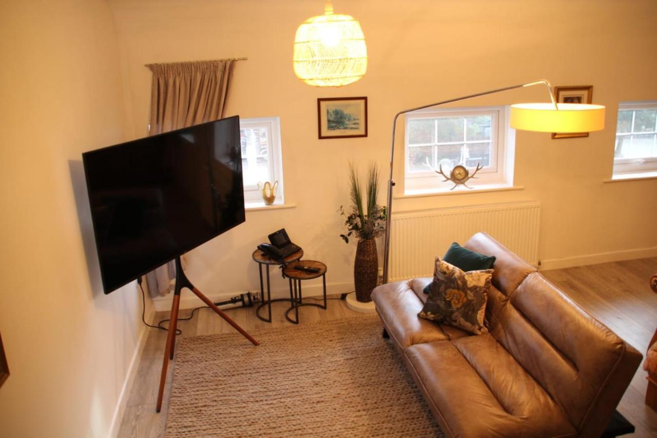 House 1905 - Self Catering Serviced Apartment Tidworth المظهر الخارجي الصورة