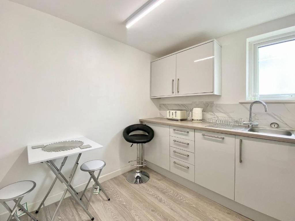 House 1905 - Self Catering Serviced Apartment Tidworth المظهر الخارجي الصورة